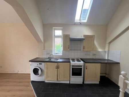 1 bedroom flat to rent - Photo 2