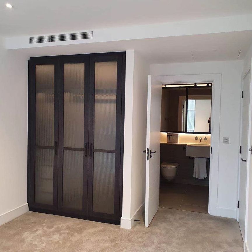 Radley House, SW11 4FA - Photo 1