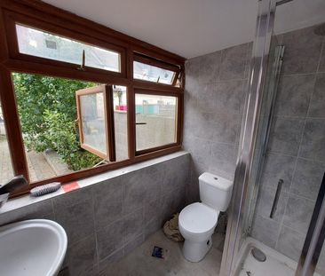 Room in a Shared House, Winchester Road, IG1 - Photo 6