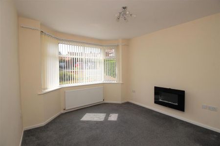 3 bedroom detached house to rent - Photo 2