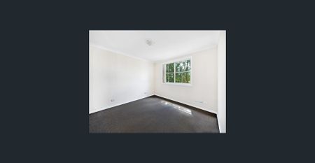 Double-Storey House in Convenient Location - Photo 3