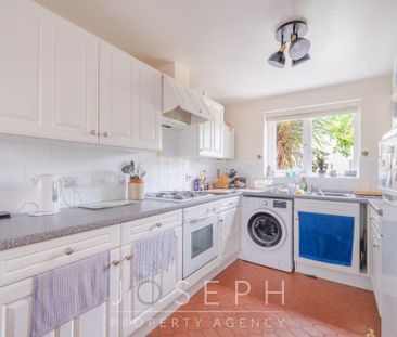 1 bedroom in a house share to rent - Photo 5