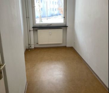 Großzügige Vierzimmer Wohnung im Hochparterre mit Balkon – Zeitmiet... - Foto 5