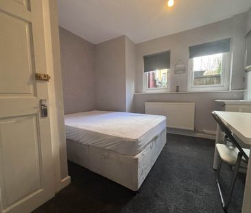 Knowle Road (room 2) , Burley, Leeds - Photo 5