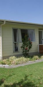 Cozy Coastal Property. - Photo 3