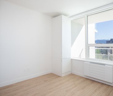 1108 Pendrell Street, Vancouver - Photo 2