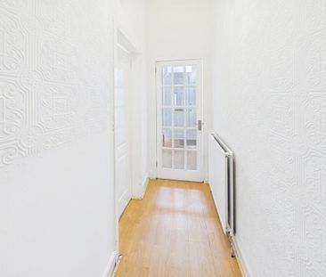 3 bedroom end of terrace house to rent - Photo 4