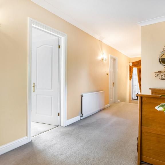 5 bedroom detached house to rent - Photo 1