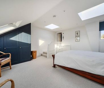 4 bedroom end of terrace house to rent - Photo 6