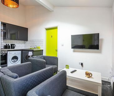 2 bedroom flat to rent - Photo 1