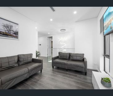 Stylish Family Home Offering Space, Comfort & Convenience! - Photo 4