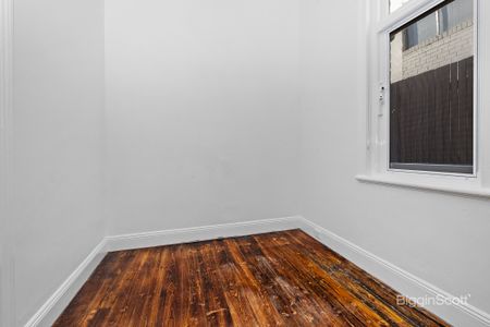 LARGE TWO BEDROOM HOME WITH UNBEATABLE LIVING SPACE! - Photo 2