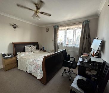 5 bedroom semi-detached house to rent - Photo 3