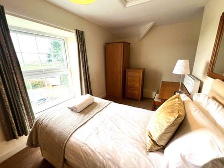 8 bedroom detached house to rent - Photo 3