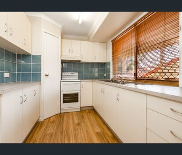 COMFORT, CONVENIENCE AND ENTERTAINING ALL COME TOGETHER IN THIS NEA... - Photo 6