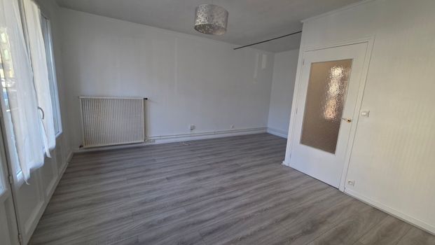 Location Appartement 1 Pièce 27 m² - Photo 1