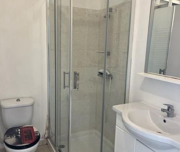 Location Appartement 2 pièces 37m² NIMES 30000 - Photo 2