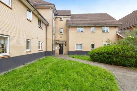 Royal Crescent, Ilford, IG2, Property for rent - Photo 4