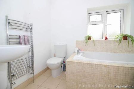 3 bedroom property to rent in Watford - Photo 3