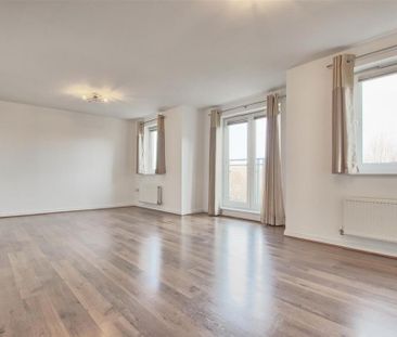 3 bedroom flat to rent - Photo 5