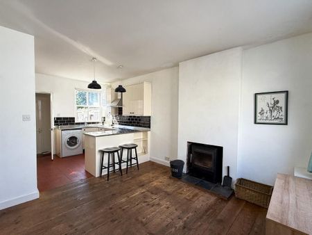 2 bedroom terraced house to rent - Photo 2