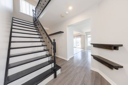 For Lease - 47 Mcmulkin Street, New Tecumseth, Ontario - Photo 5