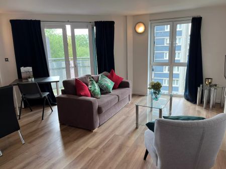 2 Bedroom Apartment - Photo 2