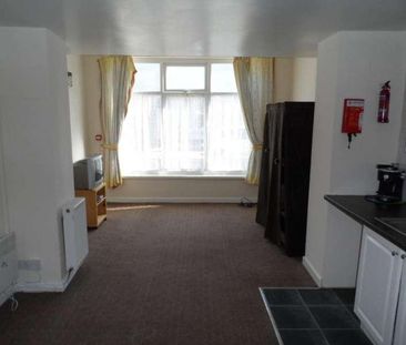 St Chads Road, Blackpool, FY1 - Photo 2