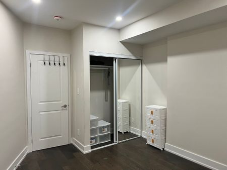 For Lease - 117 Pauline Avenue, Toronto, Ontario - Photo 5