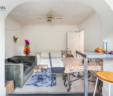 4 bedroom semi-detached house to rent - Photo 1