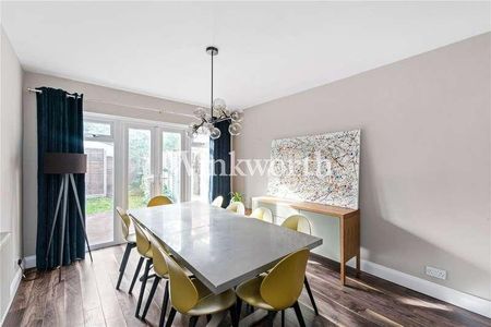 Empire Avenue, London, N18 - Photo 4