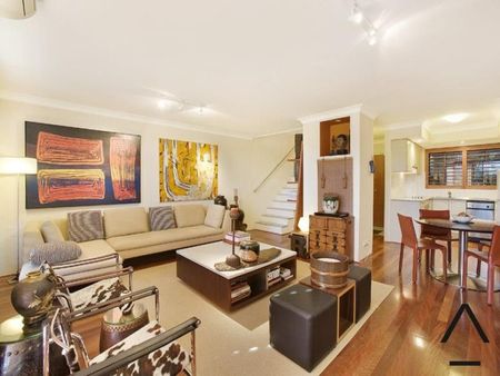 Two bedroom townhouse in Centennial Park - First inspection Thursday 26th September at 12:00pm - Photo 4