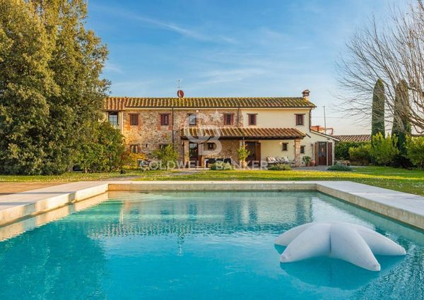 viale apua, Pietrasanta, Tuscany 55045