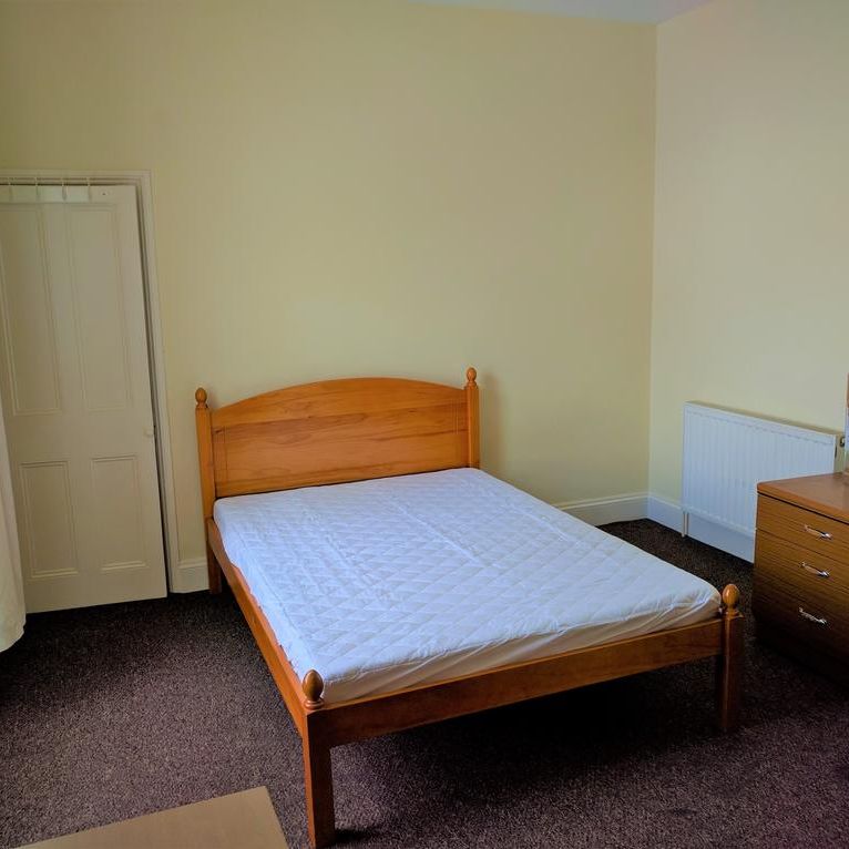 6 bedroom house to rent - Photo 1