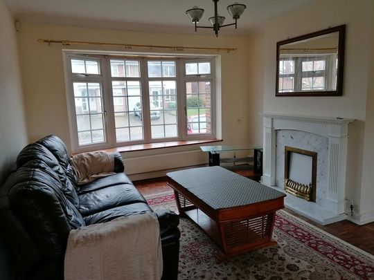 3 bedroom semi-detached house to rent - Photo 1