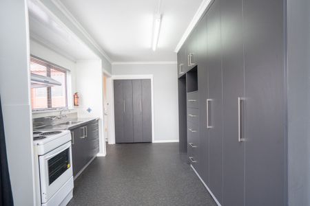 3 Bedroom on Rugby Street - Photo 5