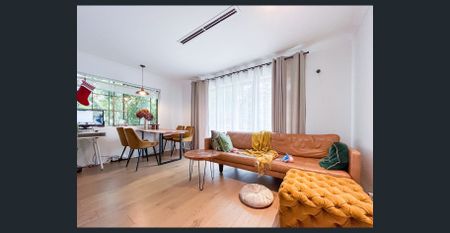 Central Living minutes from Sydney University & Glebe Village - Photo 3