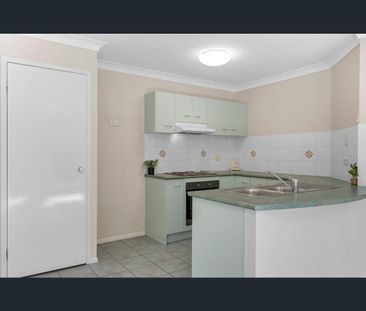 26 Jubilee Street, Forest Lake, Qld 4078 - Photo 5