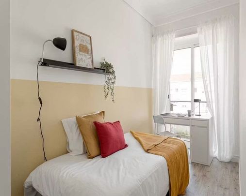 Avenida da Igreja, Lisbon, Lisbon 1700-236 - Photo 1