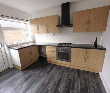 2 bedroom terraced house to rent - Photo 5