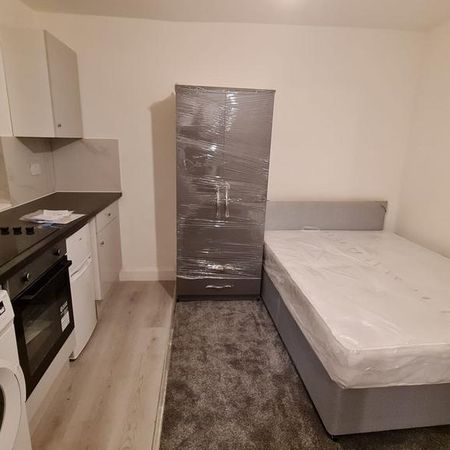 Studio to rent - Photo 3