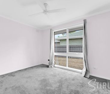 Family-Friendly 3-Bedroom Home with Ample Parking - Photo 2