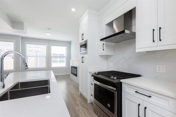 Townhouse Near Rec Centre - Photo 1