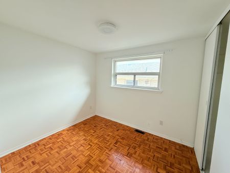 For Lease - 37 Tineta Crescent, Toronto, Ontario - Photo 5
