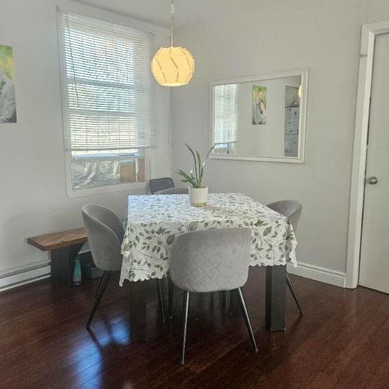 Spacious 3-Bedroom Apartment – 2-Min Walk to Beaudry Metro - Photo 1