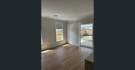 Brand New - 3 Bedroom Duplex - Photo 5