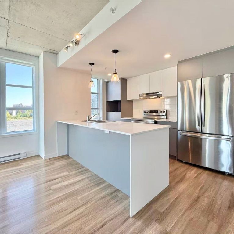 Corner Unit For Rent - Photo 1