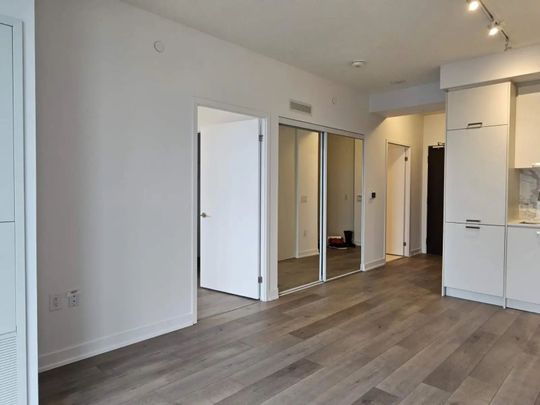 For Lease - 38 Honeycrisp Crescent Unit# 1816, Vaughan, Ontario - Photo 1