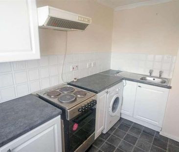 Mandeville Court, London, E4 - Photo 4