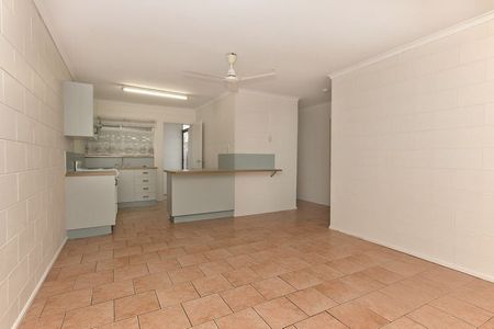 2/9 Hall Street, Kirwan - Photo 4